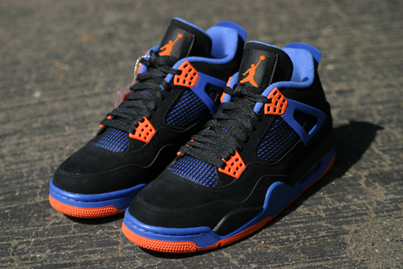 Air Jordan 4 Cavs