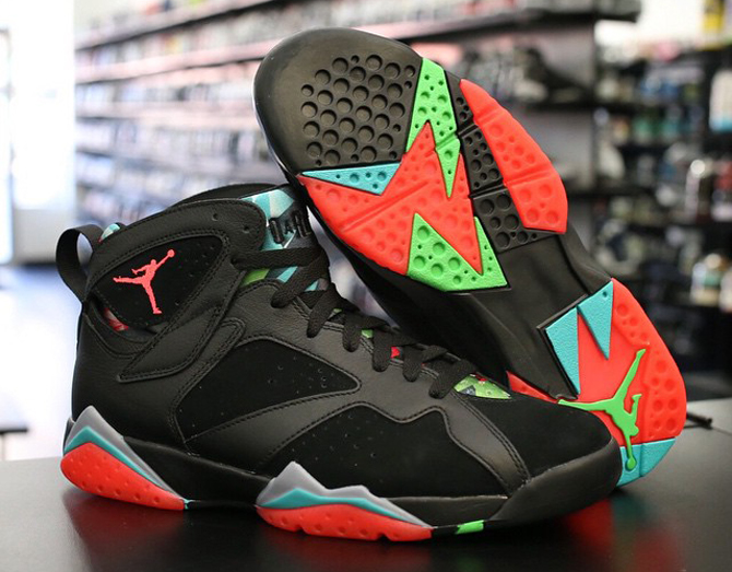 Air Jordan 7 Marvin the Martian