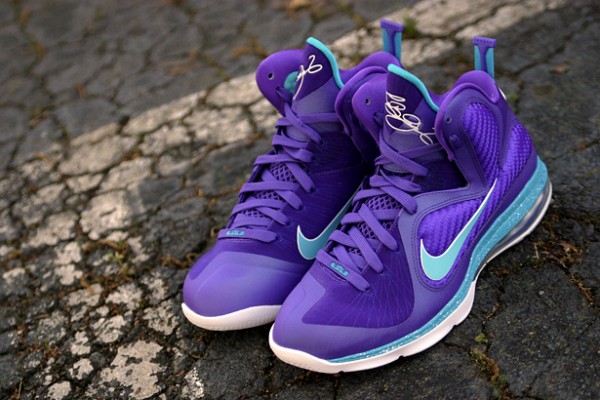 Nike LeBron 9 Hornets