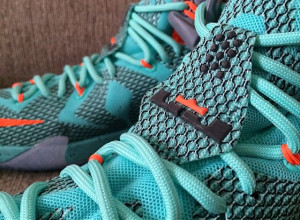 Bron Bron details