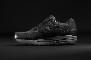 foot-locker-adidas-originals-nike-triple-black-pack-2