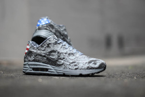 nike-air-max-lunar90-sp-moon-landing-1