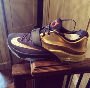 nike-kd-7-vii-black-gold-red