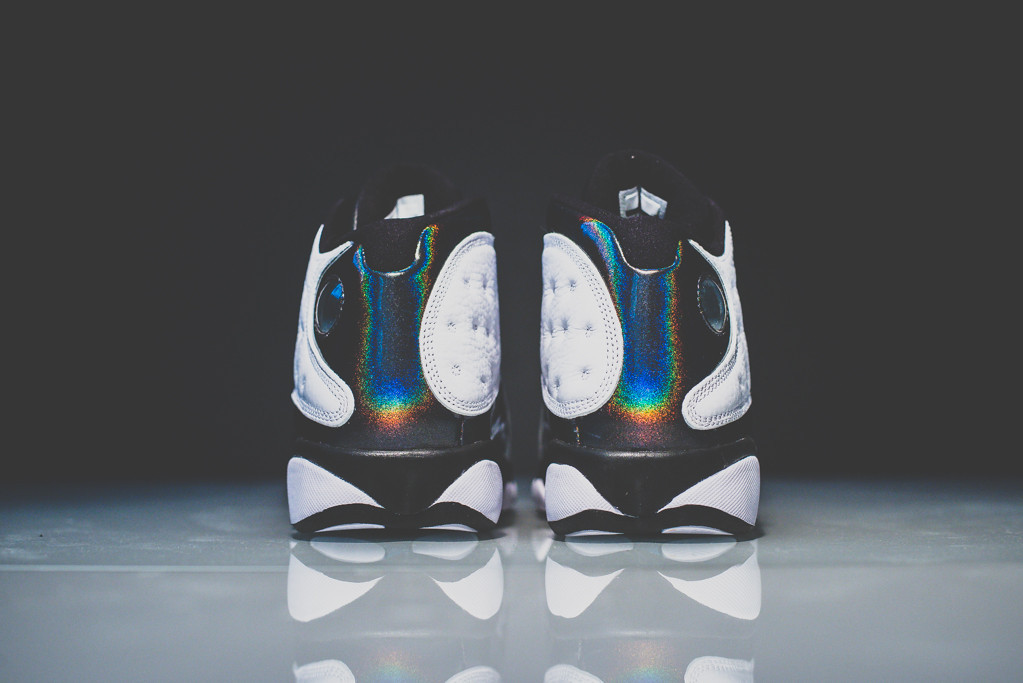 air-jordan-13-retro-white-tropical-teal-hologram-6