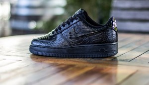 nike-wmns-air-force-1-premium-black-croc-700x400