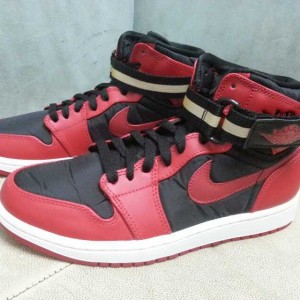 air-jordan-1-retro-high-strap-black-red-2015