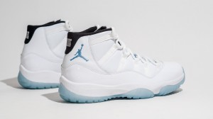 air-jordan-11-retro-legend-blue-1