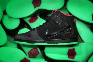 premier-x-nike-sb-dunk-high-pro-northern-lights-11