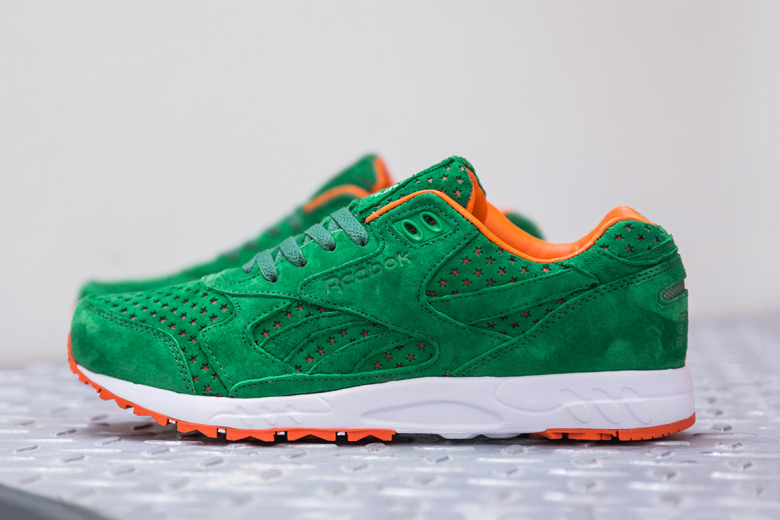 sneakersnstuff-x-reebok-inferno-15-stars-1