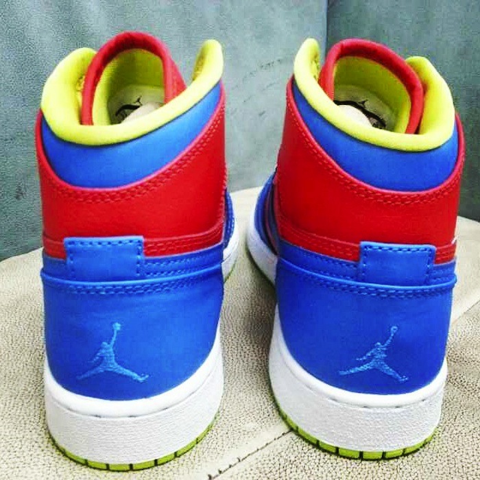 air-jordan-1-gs-checkered-flag-2