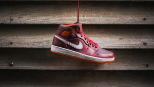 air-jordan-1-mid-team-red-electric-orange-burgundy-700x400