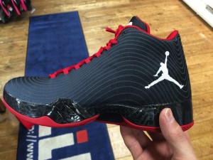 air-jordan-xx9-black-red-wave-pattern