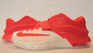 nike-kd-7-christmas-egg-nog-700x400