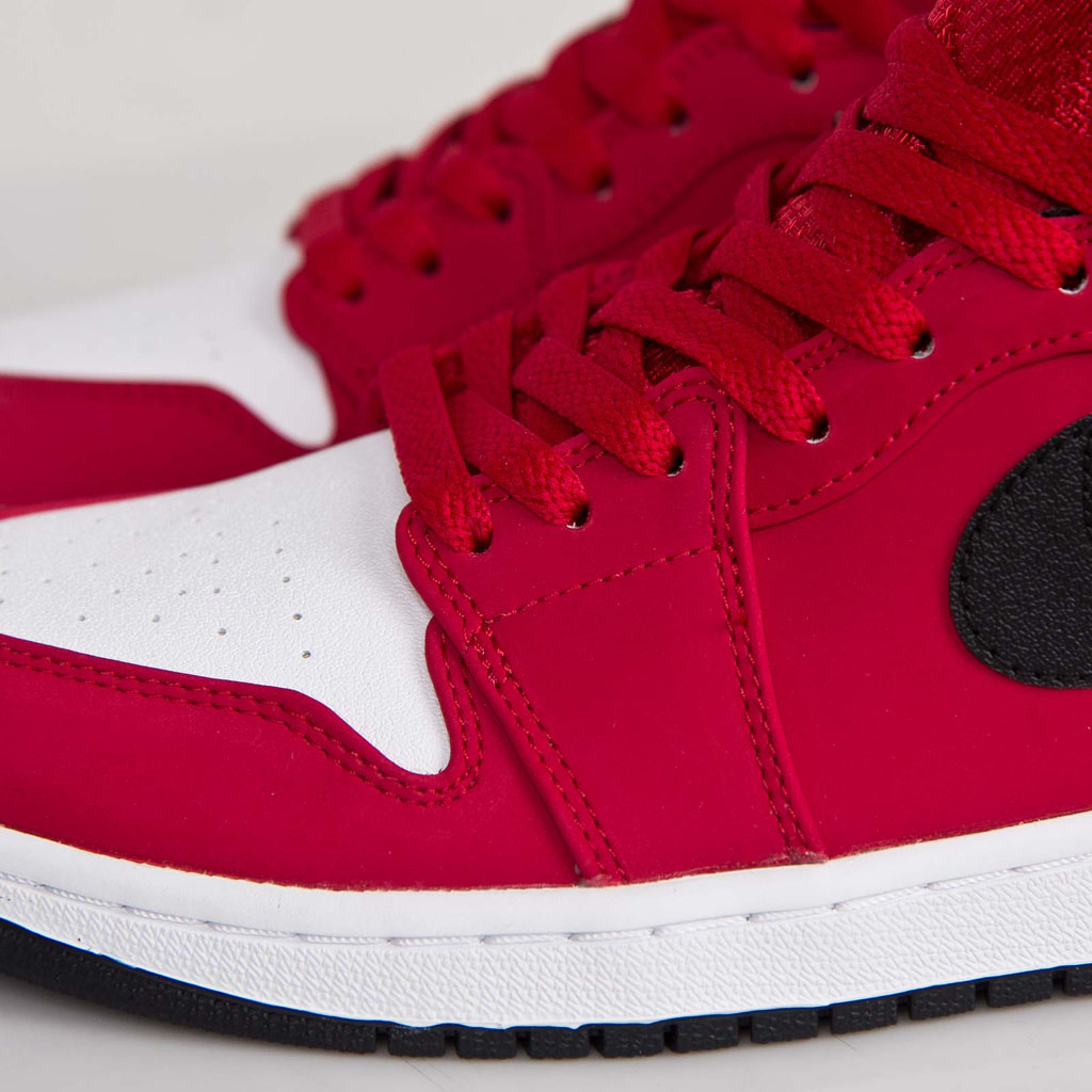 air-jordan-1-blake-griffin-pe-06