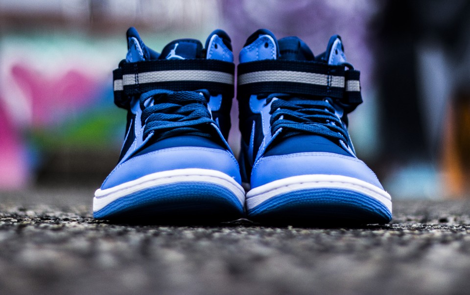 air-jordan-1-high-strap-french-blue-1