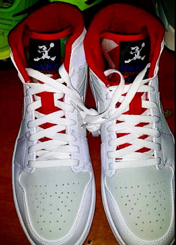 Air Jordan 1 Mid Hare 2015