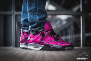 air-jordan-4-pink-dinosaur-maggi-custom-681x454
