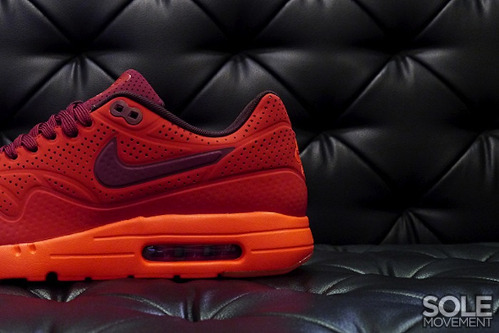 nike-air-max-1-ultra-moire-gym-red-3