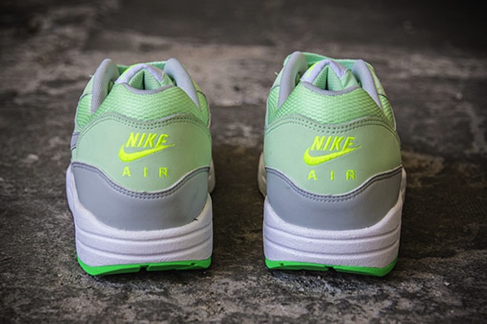 nike-air-max-1-vapor-green-mist-grey-2