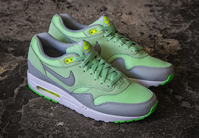nike-air-max-1-vapor-green-mist-grey